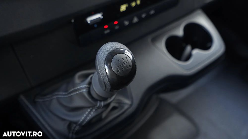 Mercedes-Benz sprinter - 12