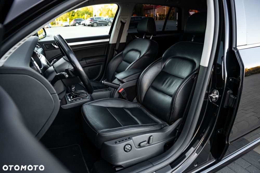 Skoda Superb 2.0 TDI L&K DSG - 20