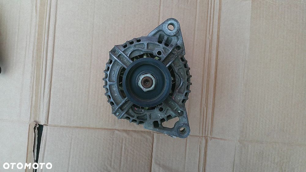 AUDI A4 B6 2.4 V6 ALTERNATOR - 2