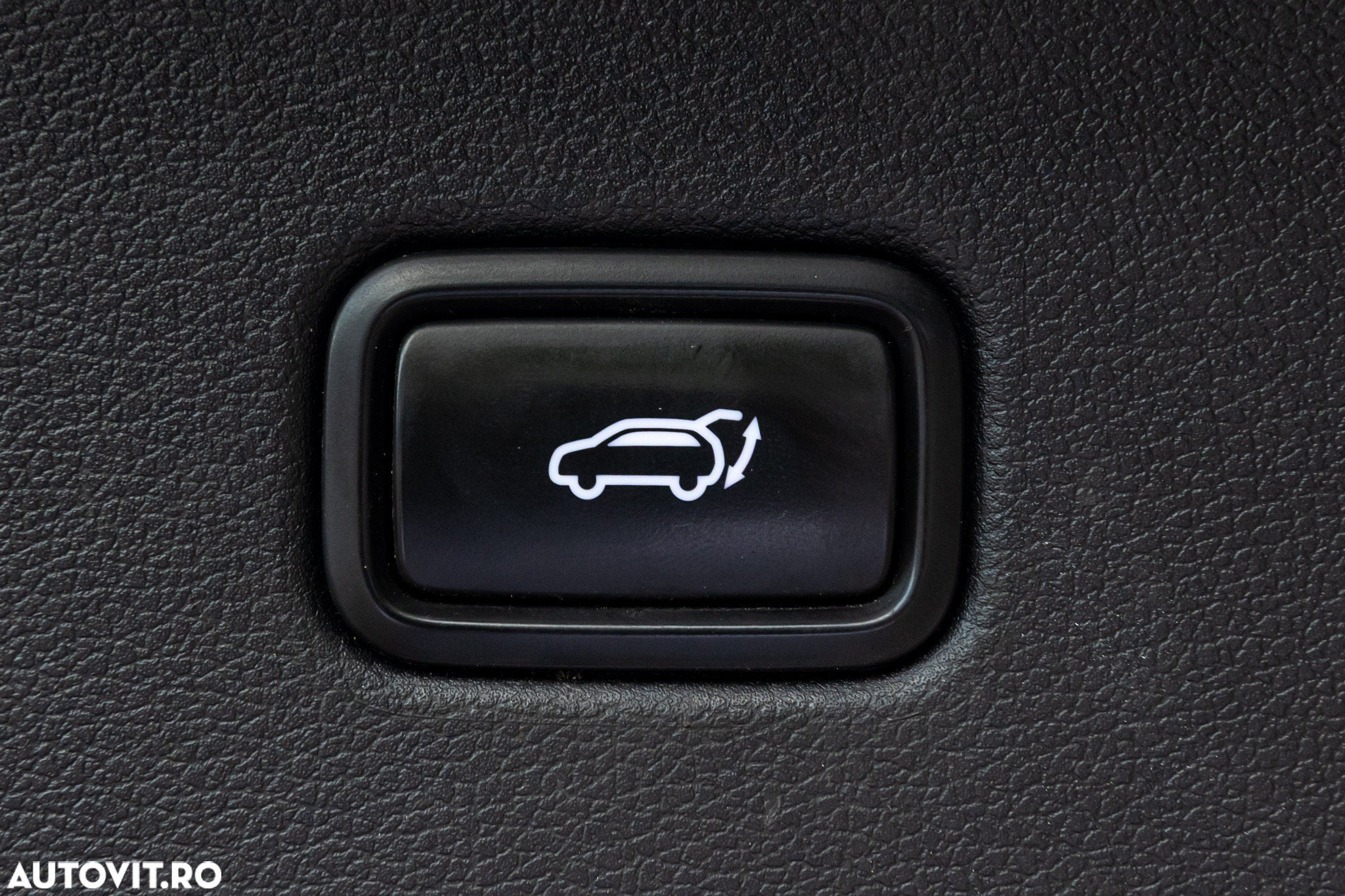 Hyundai Tucson 2.0 CRDI 4WD 6AT Luxury Pack+ - 38