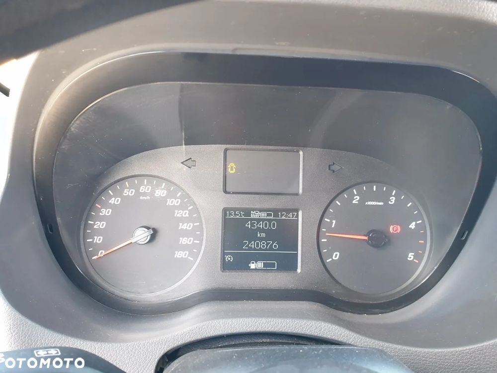 Mercedes-Benz Sprinter 319 - 8