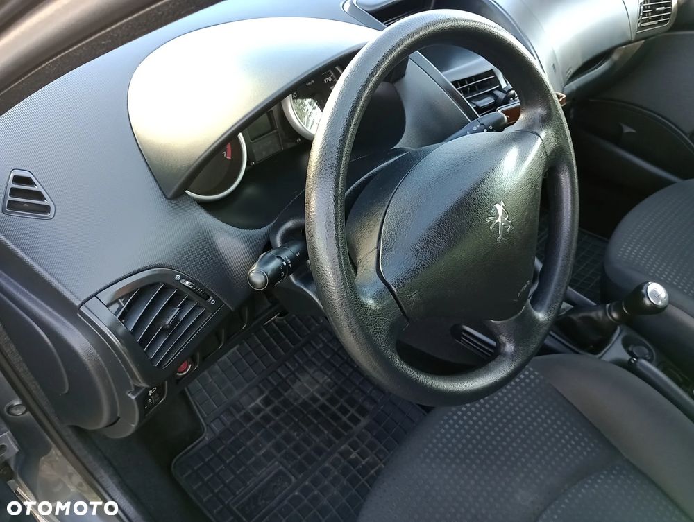 Peugeot 206 - 21