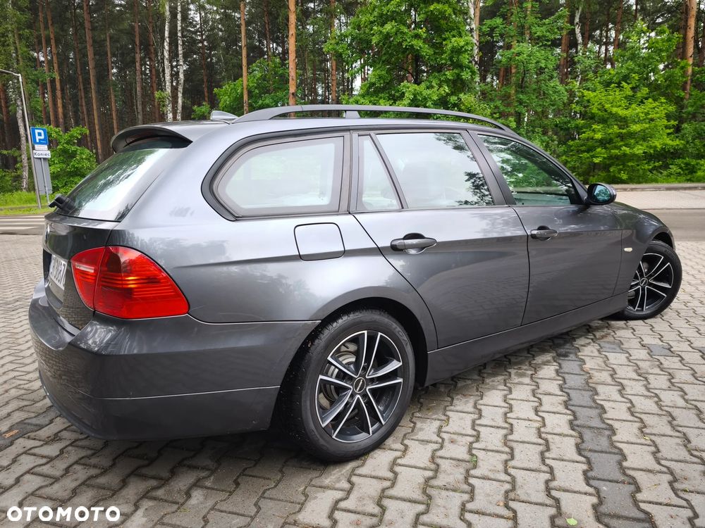 BMW Seria 3 320d - 4