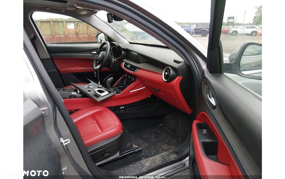 Alfa Romeo Stelvio - 7