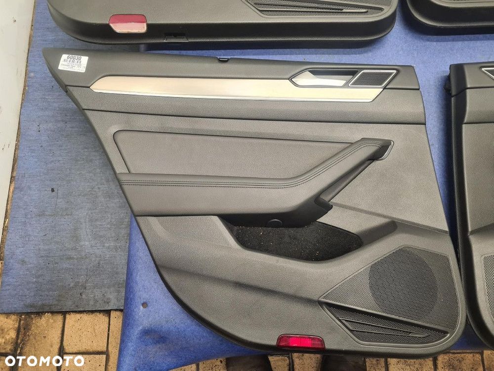 VOLKSWAGEN PASSAT B8 KOMBI TAPICERKA KOMPLET TITANSCHWARZ - 5