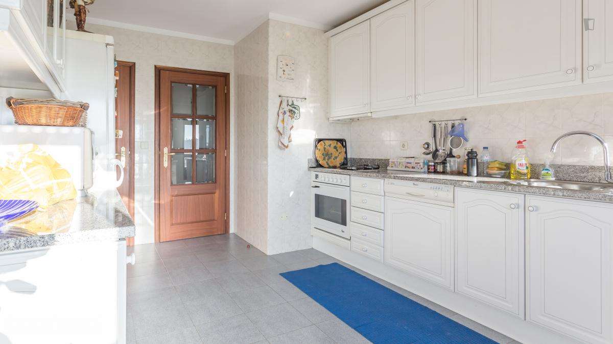 Quarto - localizado em São Mamede de Infesta Porto - Grande imagem: 5/33