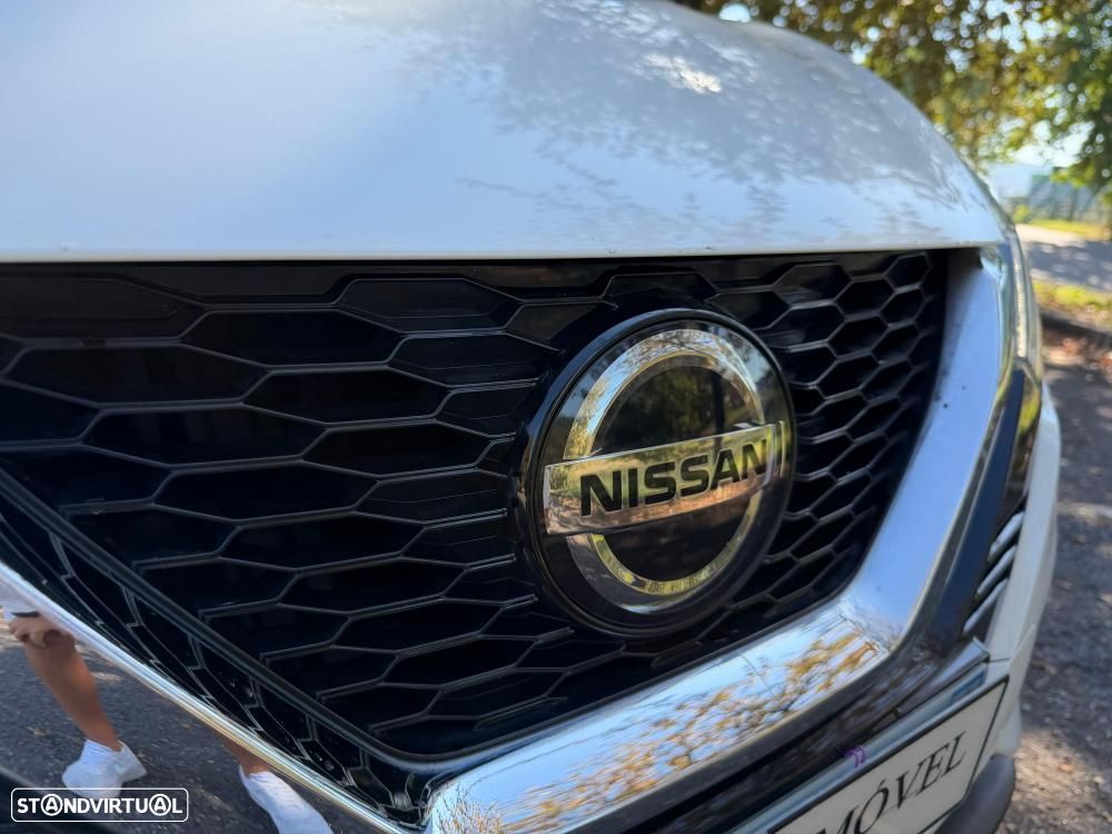 Nissan Qashqai 1.3 DIG-T MHEV Premiere Edition - 25