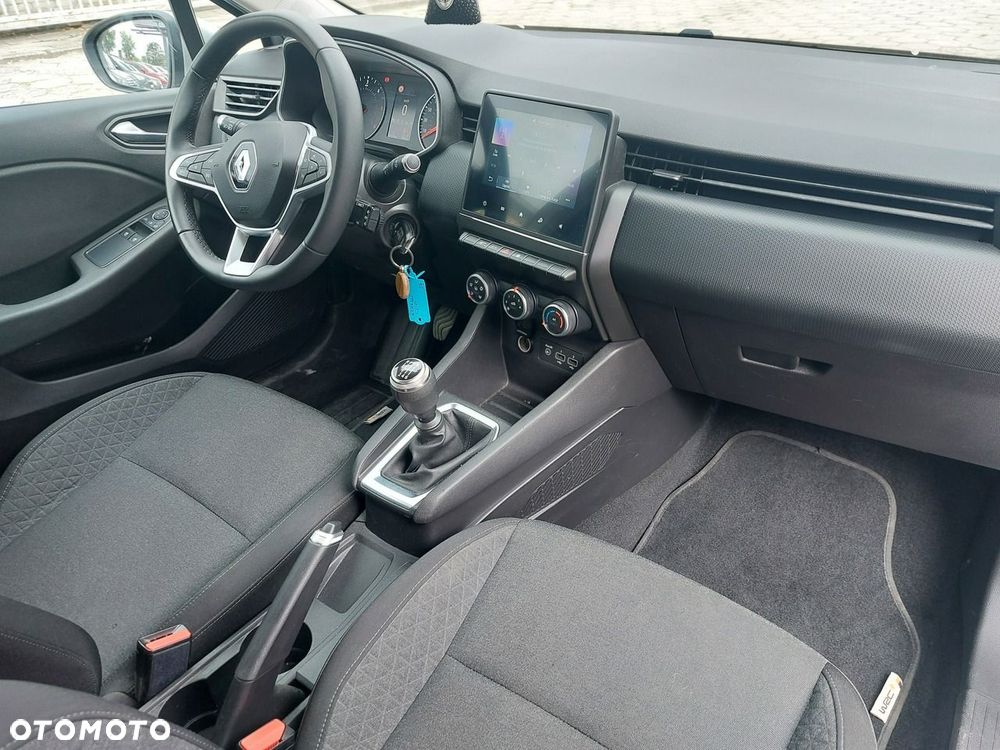 Renault Clio - 11