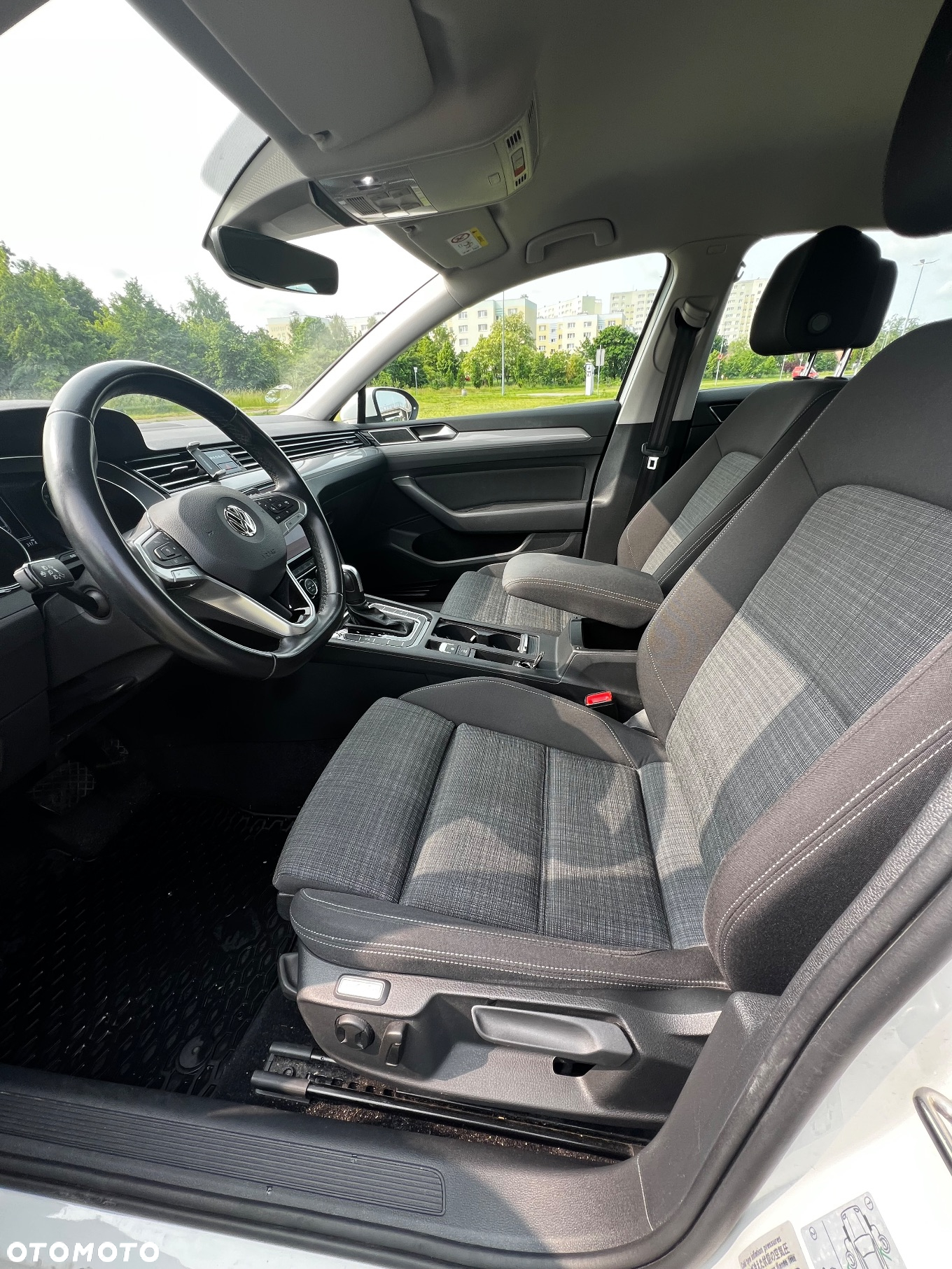 Volkswagen Passat 2.0 TSI Business DSG - 9