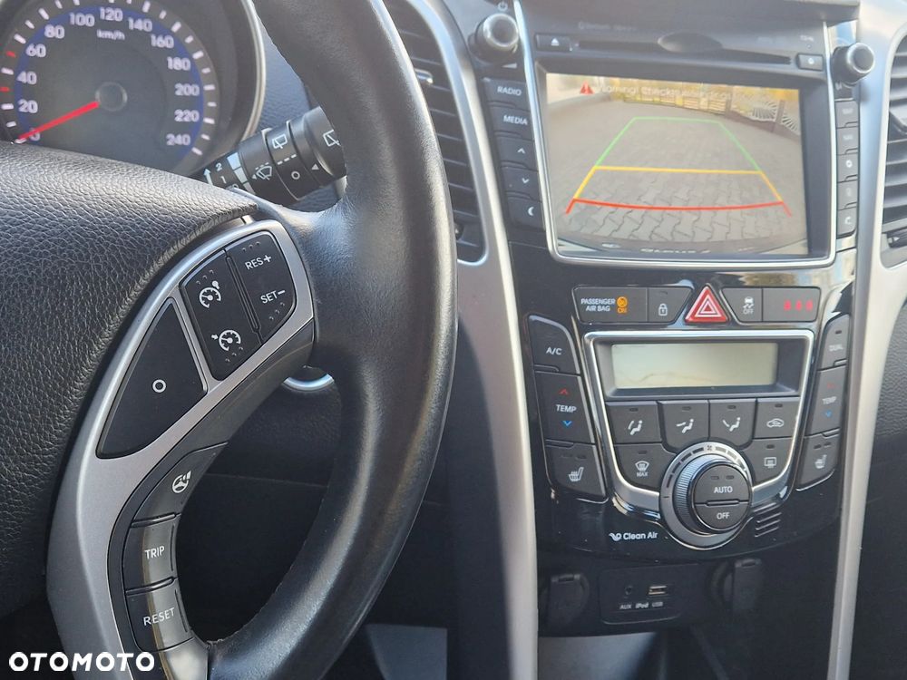 Hyundai i30 blue 1.6 GDI YES Gold - 10