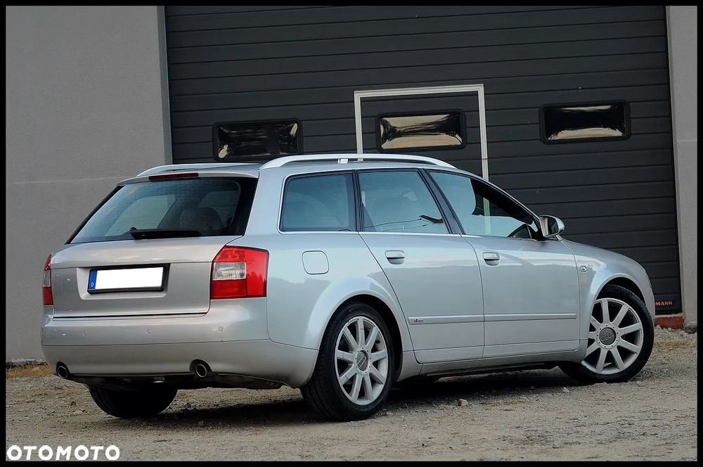 Audi A4 Avant 2.4 - 24