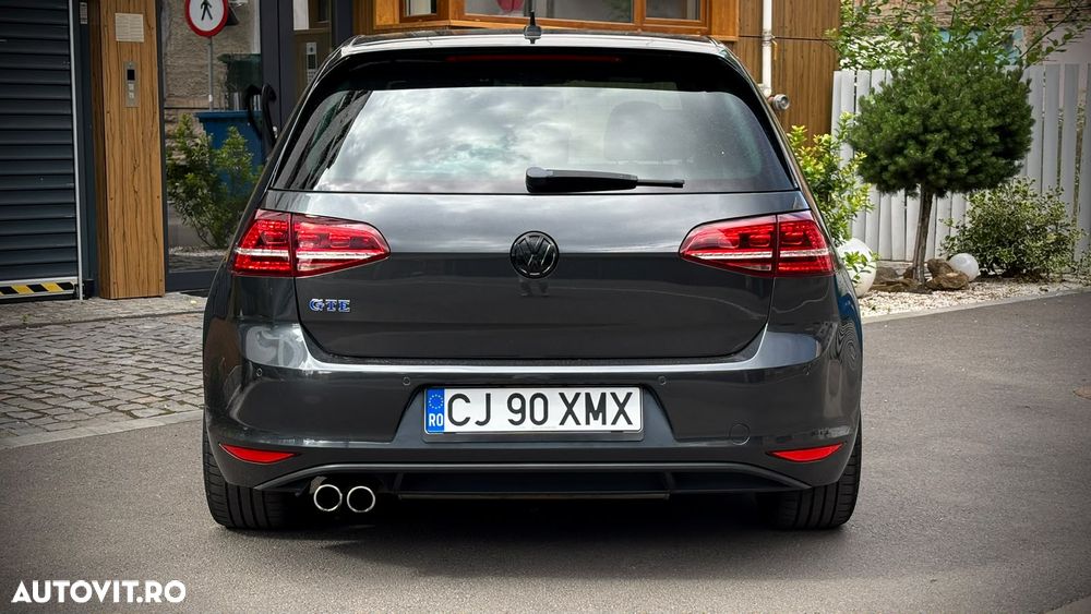 Volkswagen Golf - 4