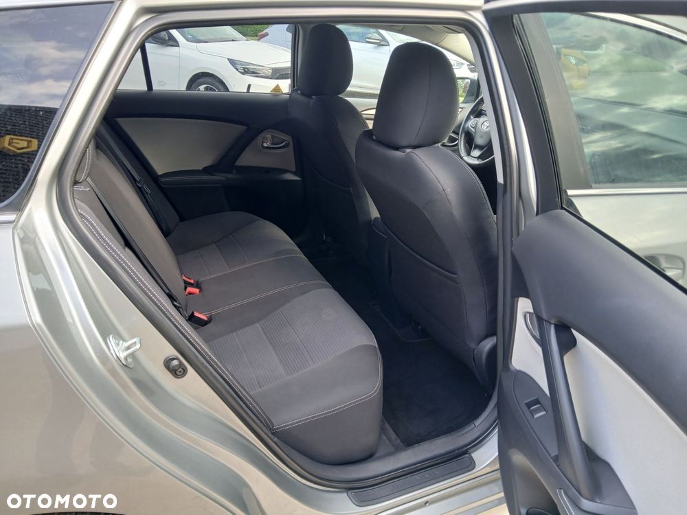 Toyota Avensis Touring Sports 1.8 Executive - 7