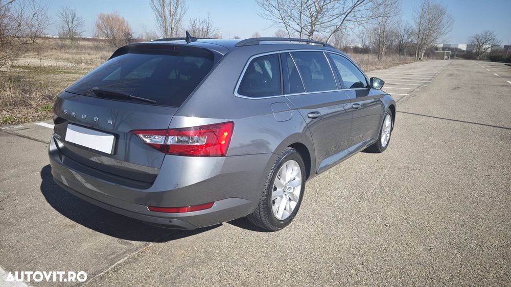 Skoda Superb 2.0 TDI DSG Ambition - 7