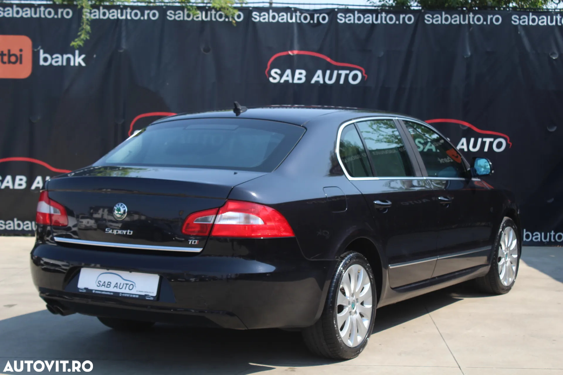 Skoda Superb 2.0 TDI Active DSG - 20