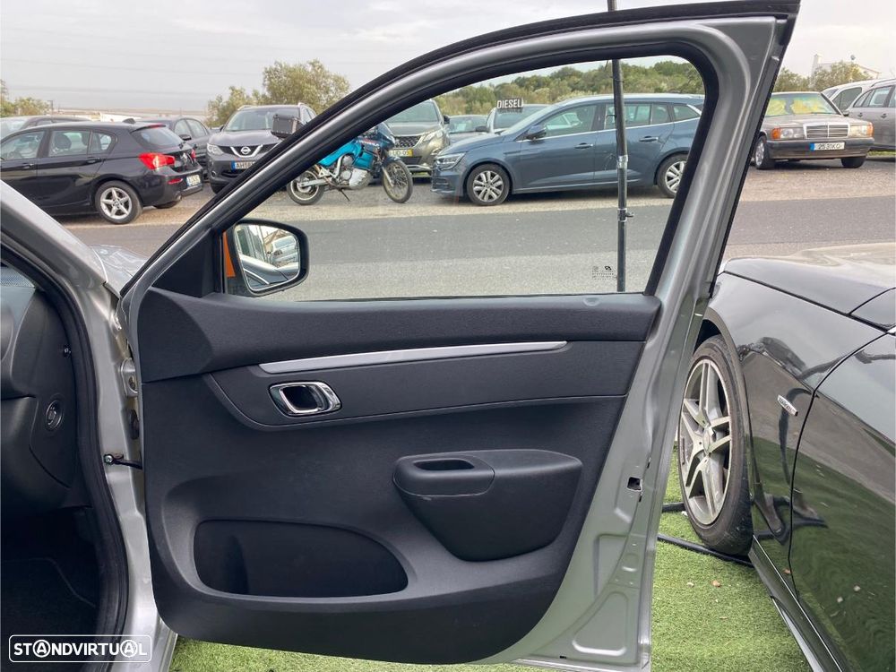 Dacia Spring Comfort Plus - 15