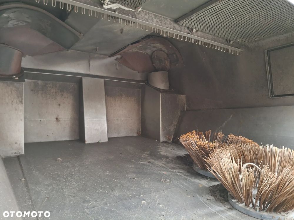 Renault Midlum 220 Zamiatarka Johnston SEMAT Szczotki L/R Obie Strony Dodatkowy SIlnik W Zabudowie Klimatyzacja EUnited PM10 - 25