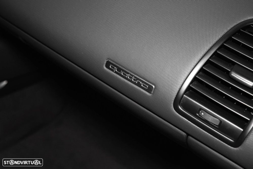 Audi R8 Coupé 4.2 FSI quattro R tronic - 29