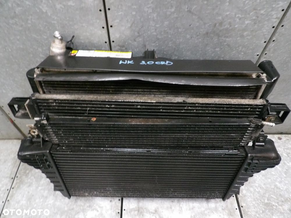 JEEP GRAND CHEROKEE WK WH 3.0 CRD CHŁODNICA CHŁODNICE WENTYLATOR KOMPLET - 3