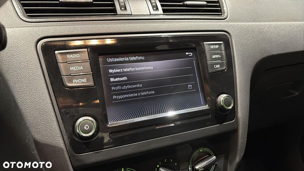 Skoda RAPID Spb 1.0 TSI Active - 22