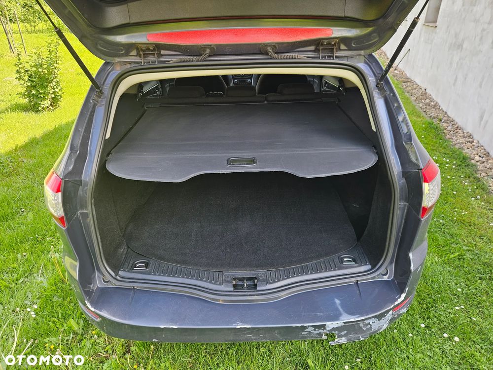 Ford Mondeo 2.0 TDCi Trend - 17