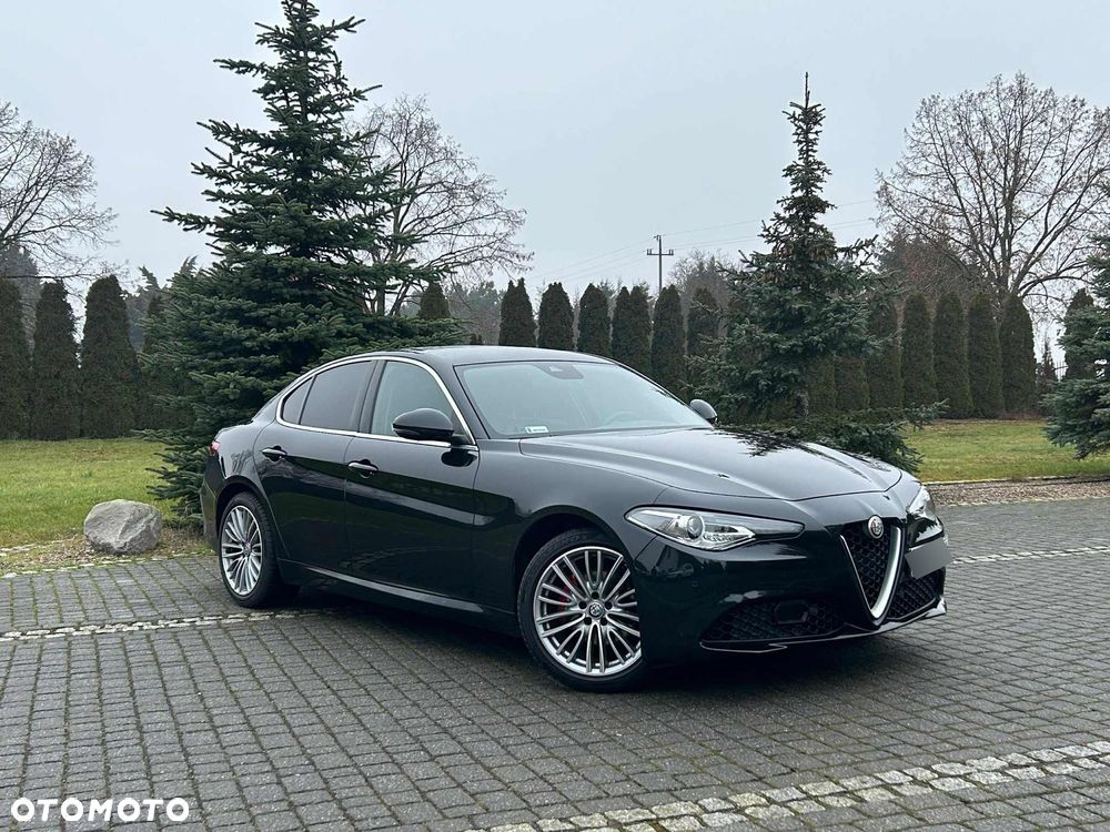 Alfa Romeo Giulia - 5