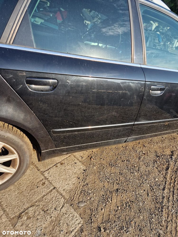 Drzwi  prawy  tył seat  exeo  kombi  w  kolorze  LZ9Y - 2