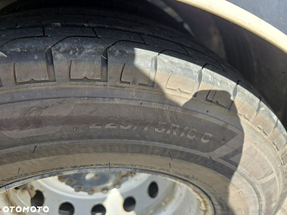 Iveco 70C18 - 28