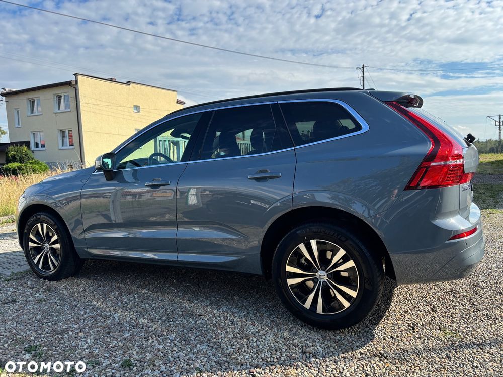Volvo XC 60 B4 B Momentum Pro - 3