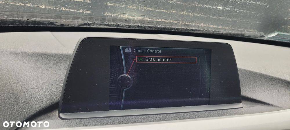 BMW Seria 3 320d DPF - 12