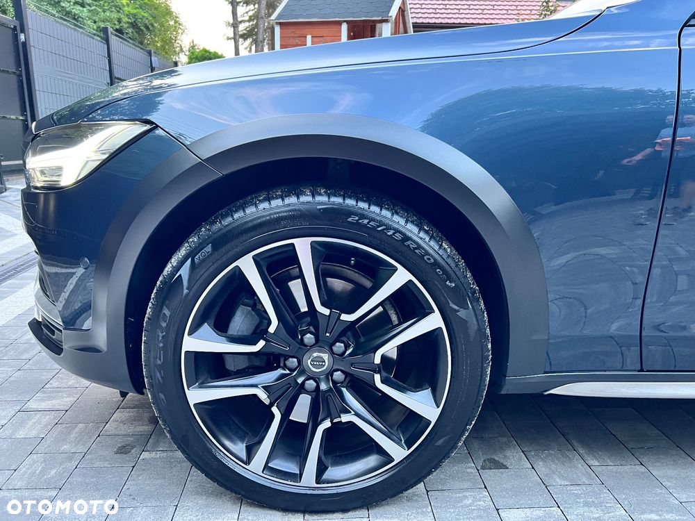 Volvo V90 Cross Country B6 B AWD Ultimate - 25