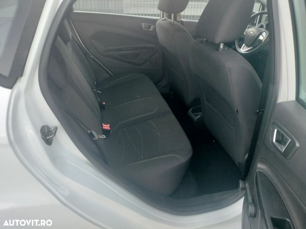 Ford Fiesta - 17