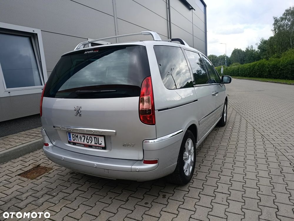 Peugeot 807 HDi 135 Premium - 16