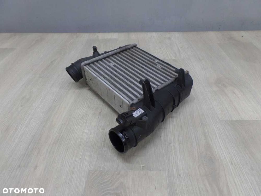 AUDI A4 B7 TFSI CHLODNICA INTERCOOLER 8E0145805AA LEWY 04-07 - 3