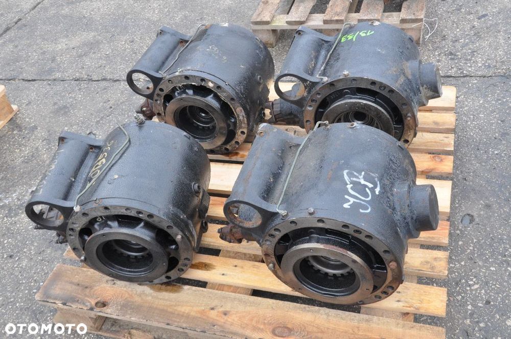 DYFERENCJAŁ WKŁAD MOSTU PRZÓD JCB 531 540 535