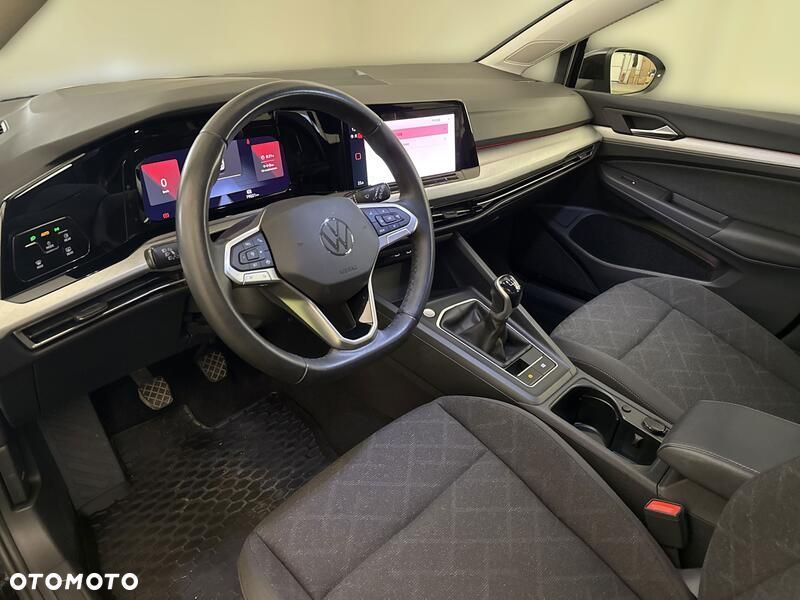 Volkswagen Golf - 10