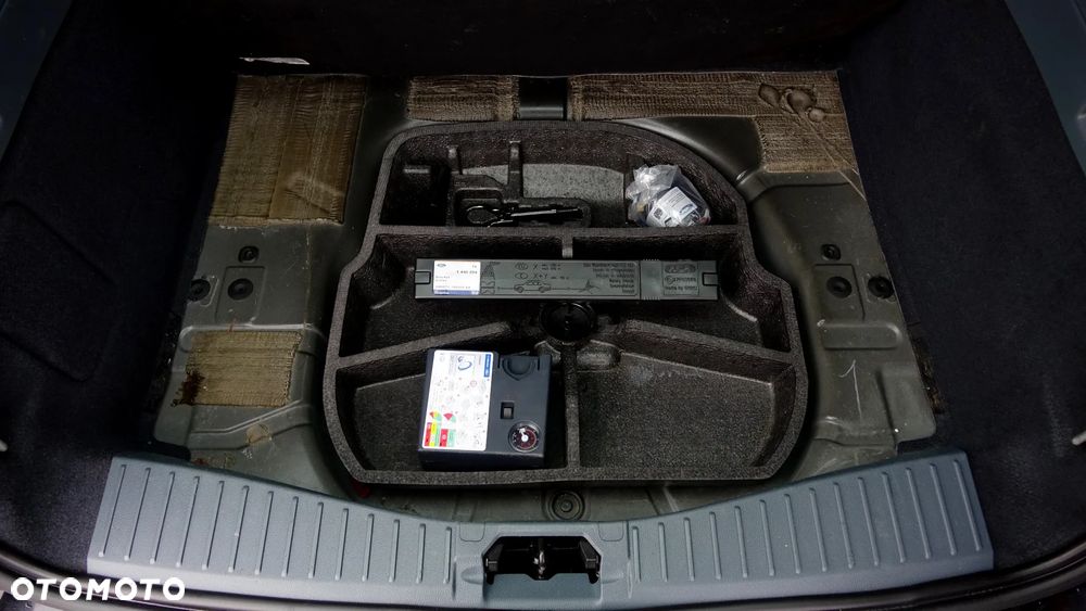 Ford Grand C-MAX - 32