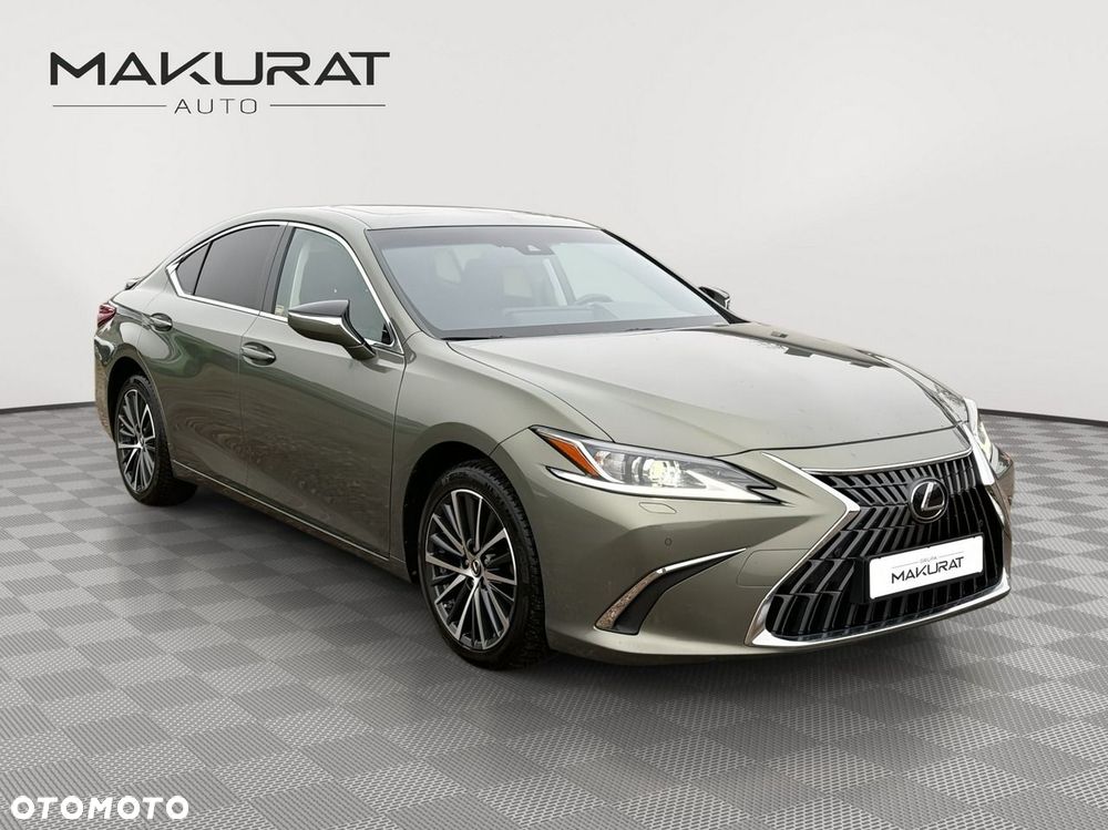 Lexus ES - 3