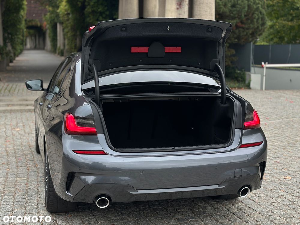 BMW Seria 3 320d M Sport sport - 9