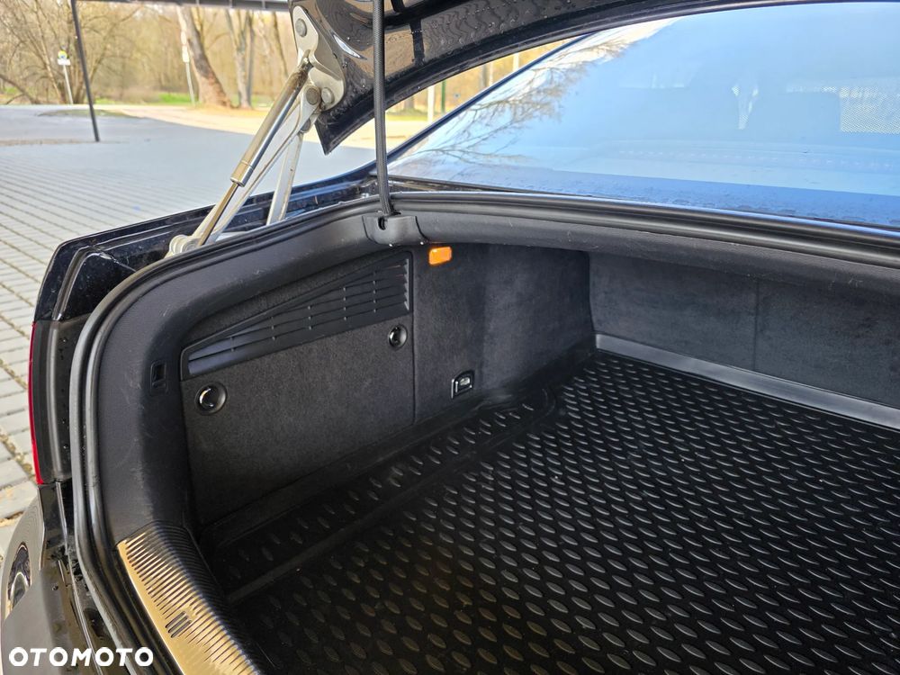 Volkswagen Phaeton - 15