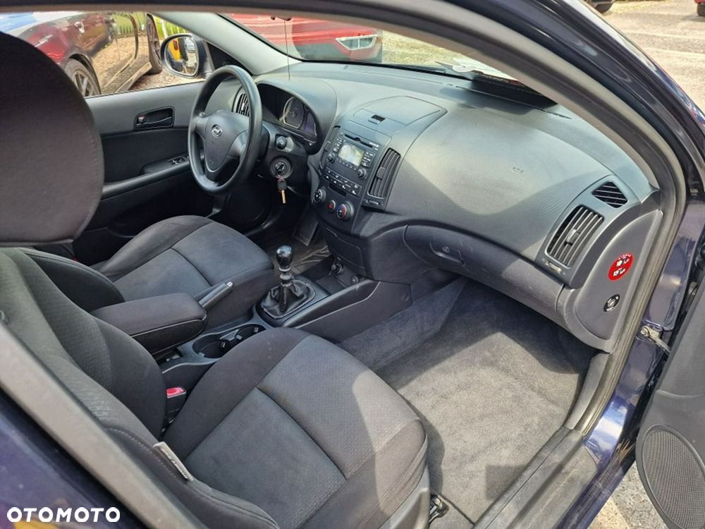 Hyundai i30 1.6 CRDi Comfort - 17