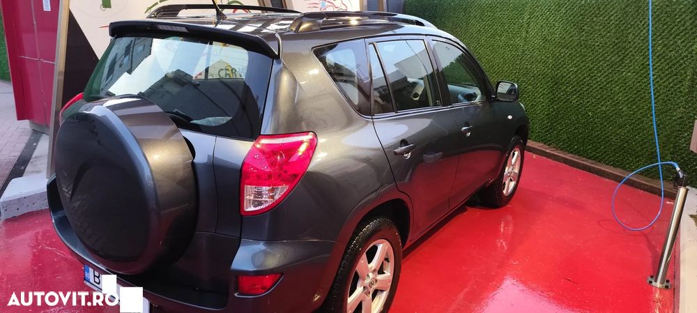 Toyota RAV4 2.0 Base - 7