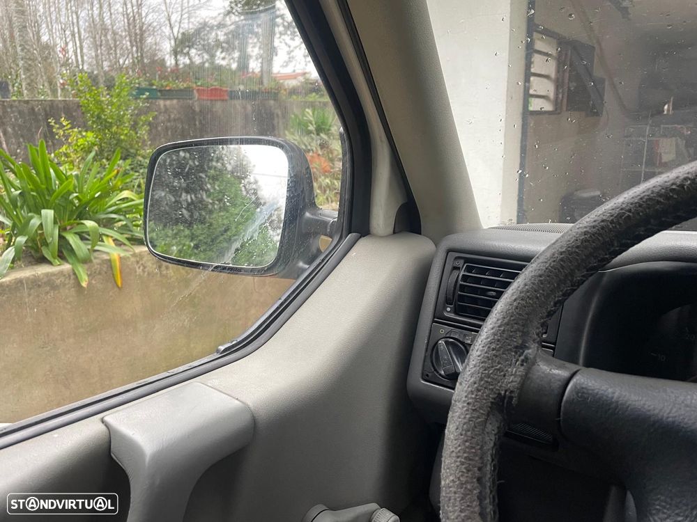 VW Transporter 1.9 TD Kombi - 9