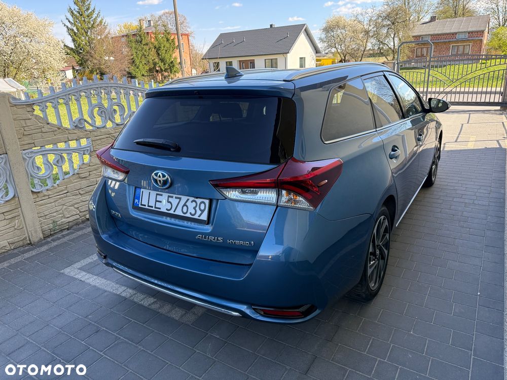 Toyota Auris 1.8 HSD Sol - 4