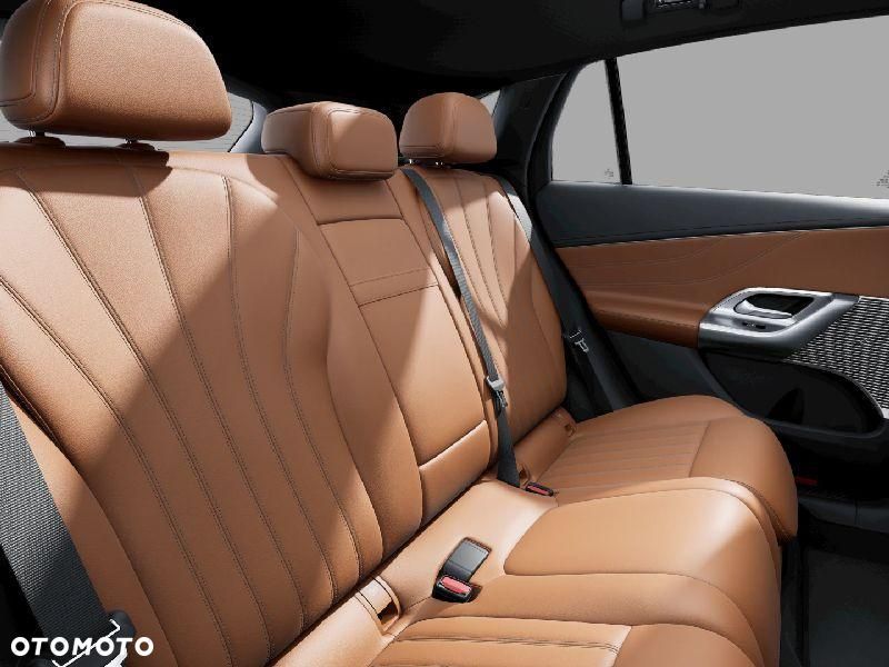 Mercedes-Benz GLC - 7