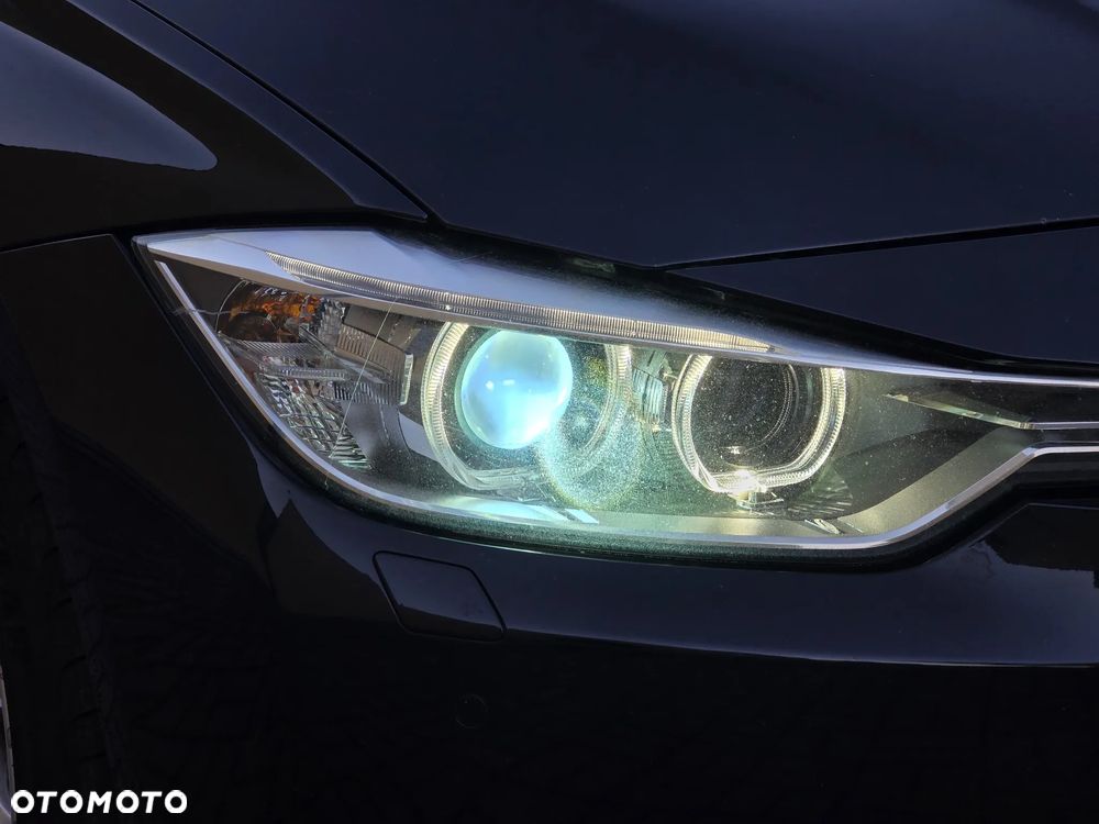 BMW Seria 3 330d Sport-Aut Blue Performance Modern Line - 31