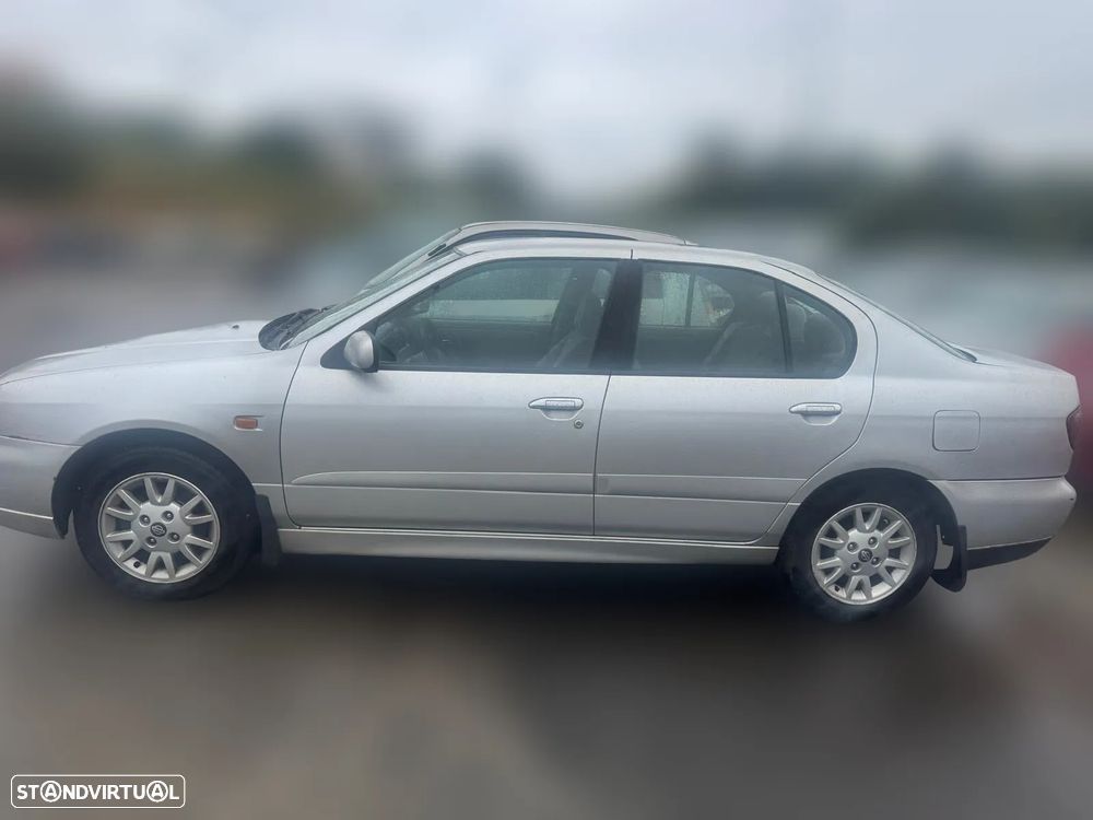 Nissan Primera P11 1.6 16V de 2000 para peças - 2