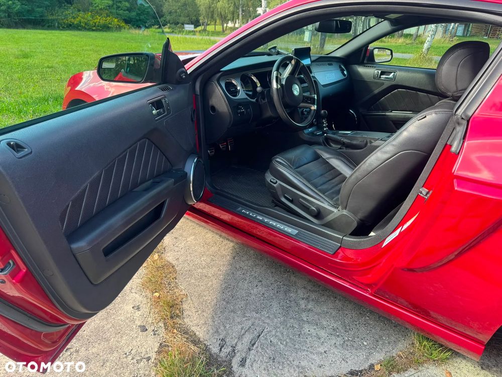 Ford Mustang 5.0 V8 GT - 5