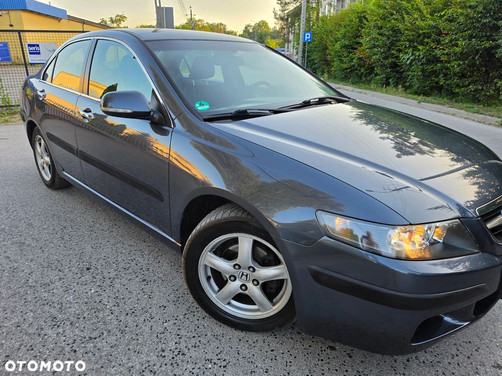 Honda Accord 2.0 ES - 12