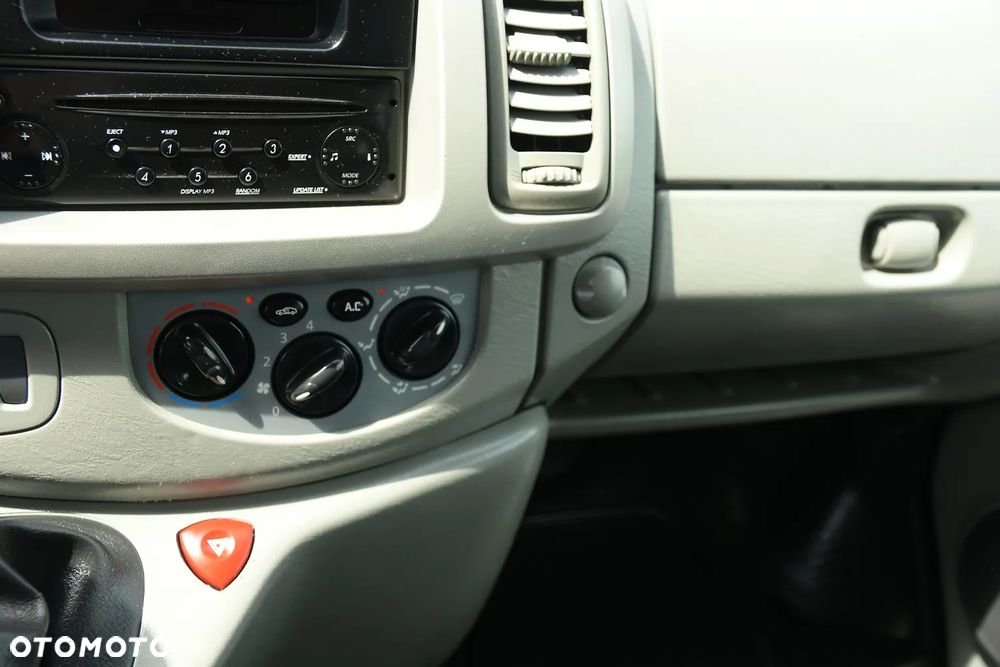 Renault Trafic - 36